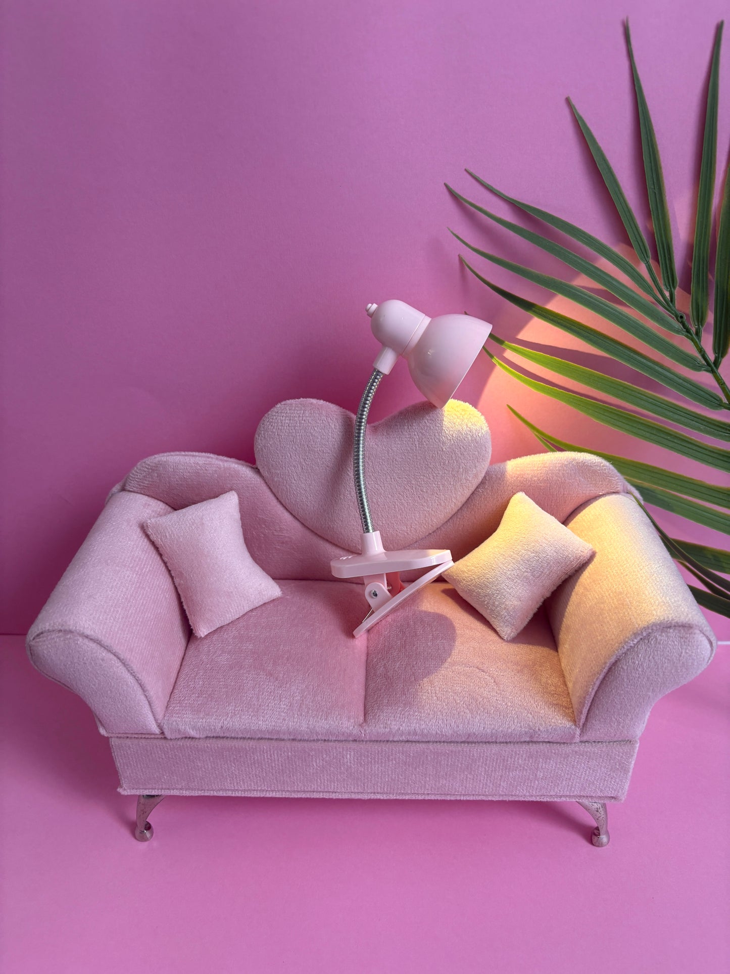 Mini pink LED reading light