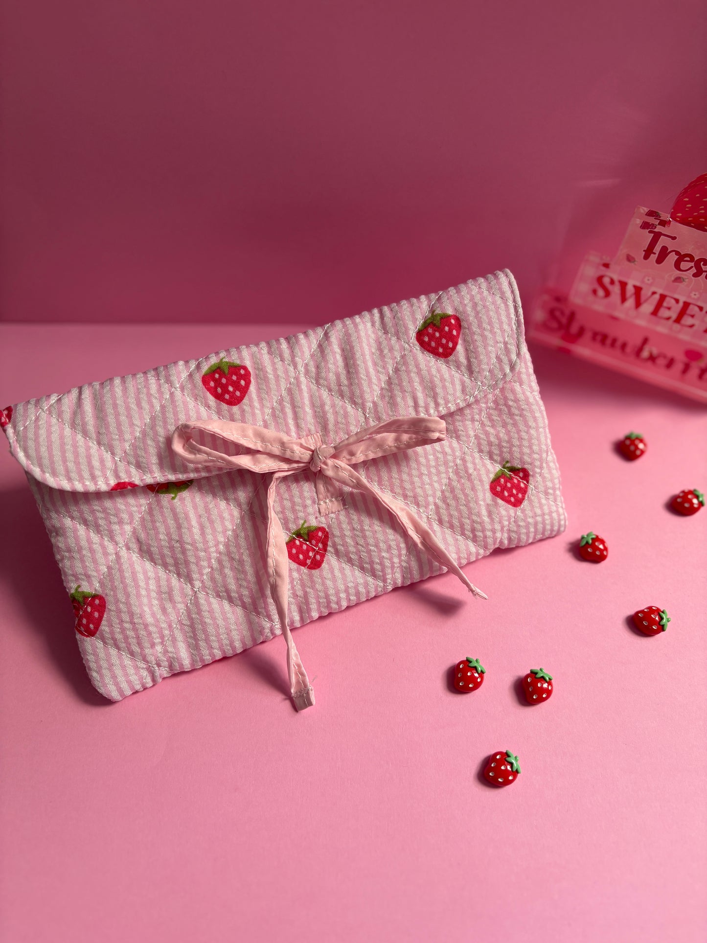 Estuche multiusos “Strawberry” 🍓👛