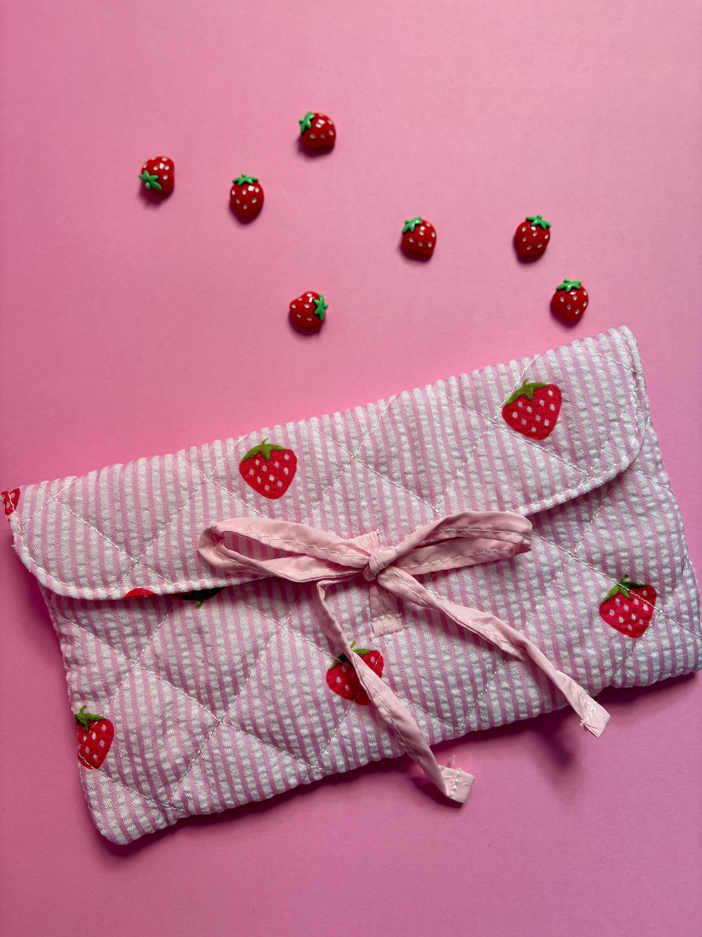 Estuche multiusos “Strawberry” 🍓👛